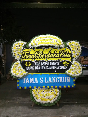 Papan Bunga Duka di Garuda