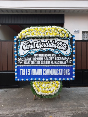 Papan Bunga Duka di Garuda